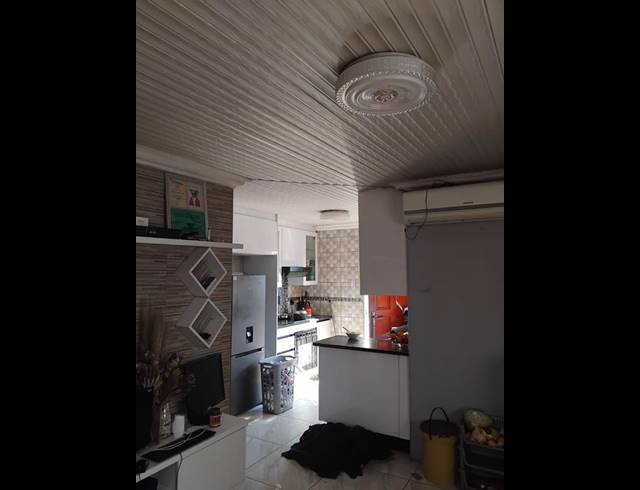 3 BEDROOM HOUSE FOR SALE IN LEONDALE